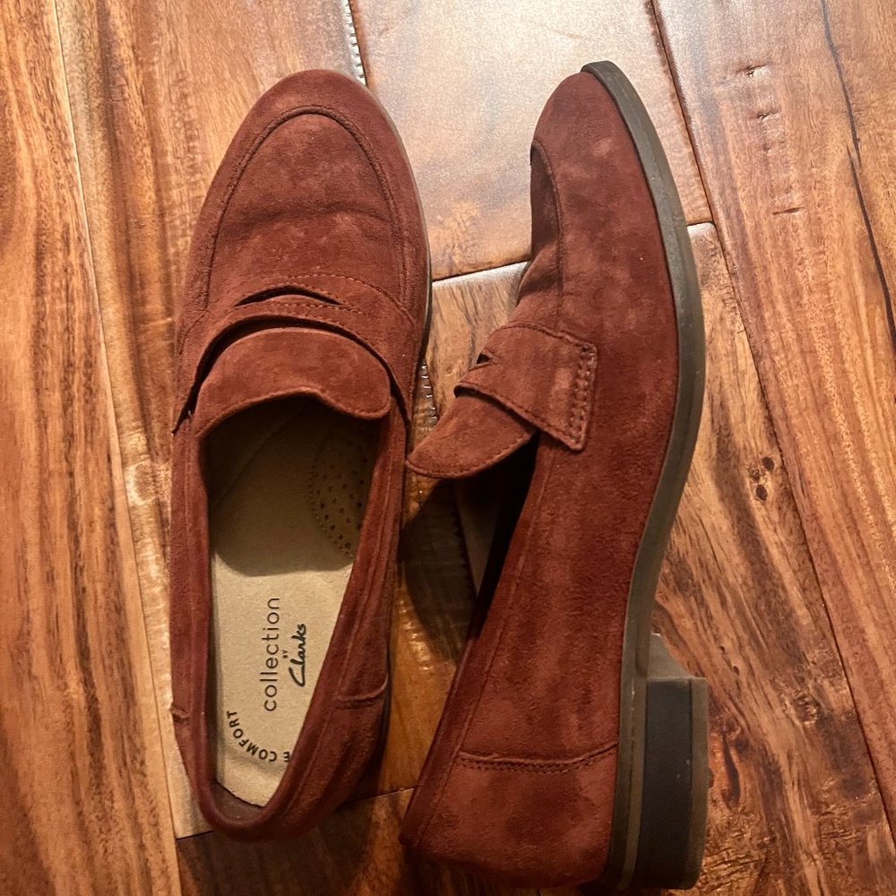 Clark Flat SURF CHESTNUT SUEDE | Size 8